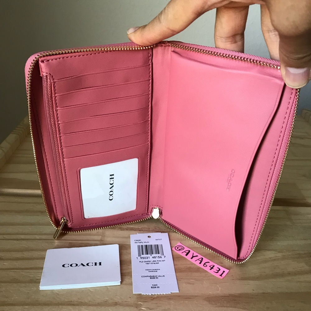 Coach wallet🎈🎈 - Picture 4 of 8